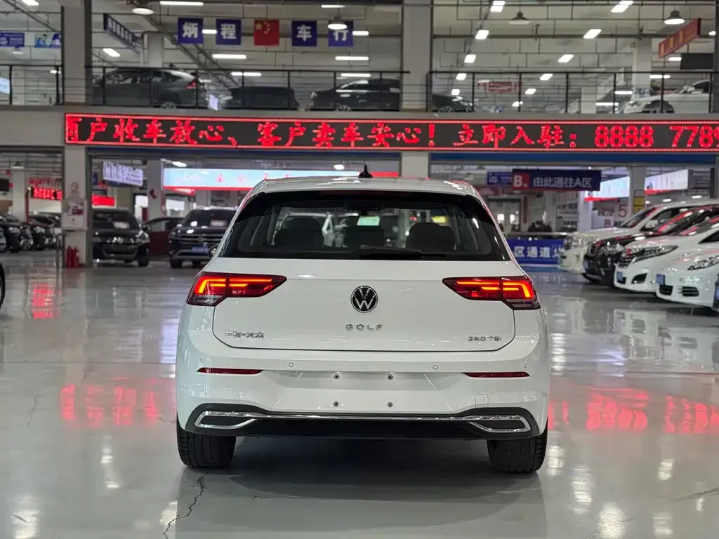 Volkswagen Golf 2022 из CN, фото 6