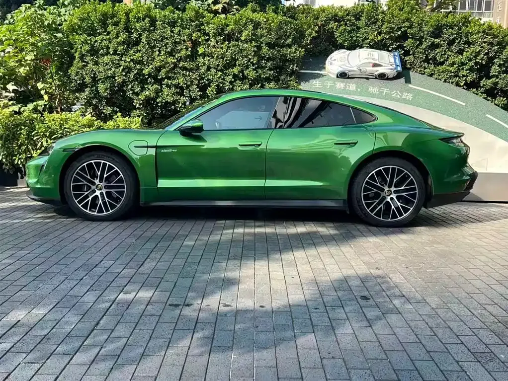 Porsche Taycan 2021 из CN, фото 8