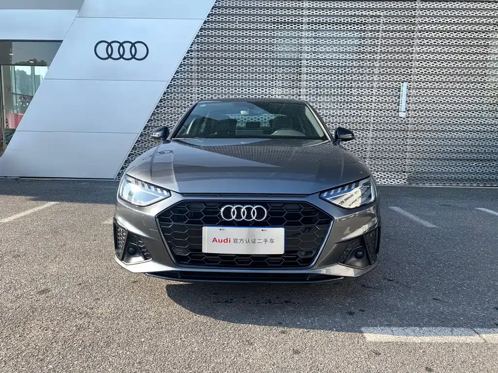 Audi A4L 2023 из CN, фото 10