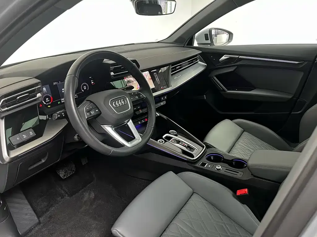 Audi A3 2024 из CN, фото 9