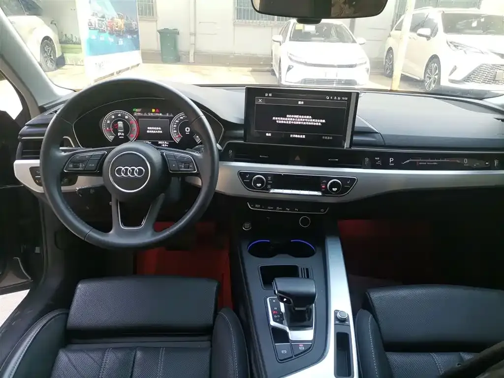 Audi A4L 2021 из CN, фото 9