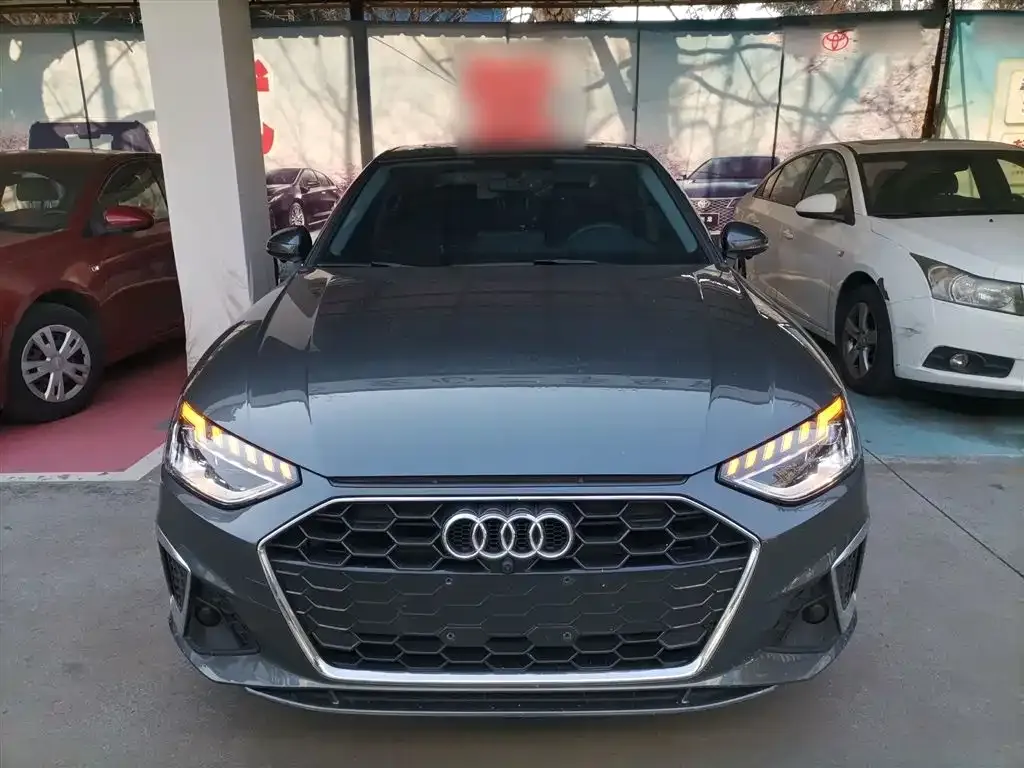 Audi A4L 2021 из CN, фото 4