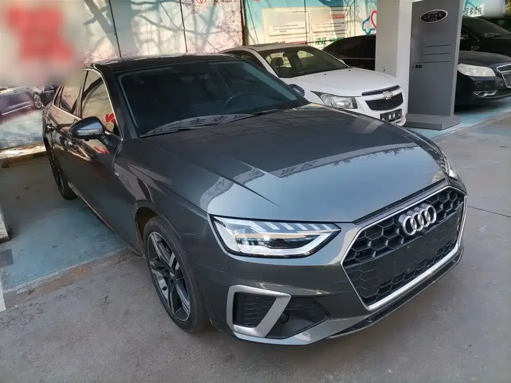 Audi A4L 2021 из CN, фото 8