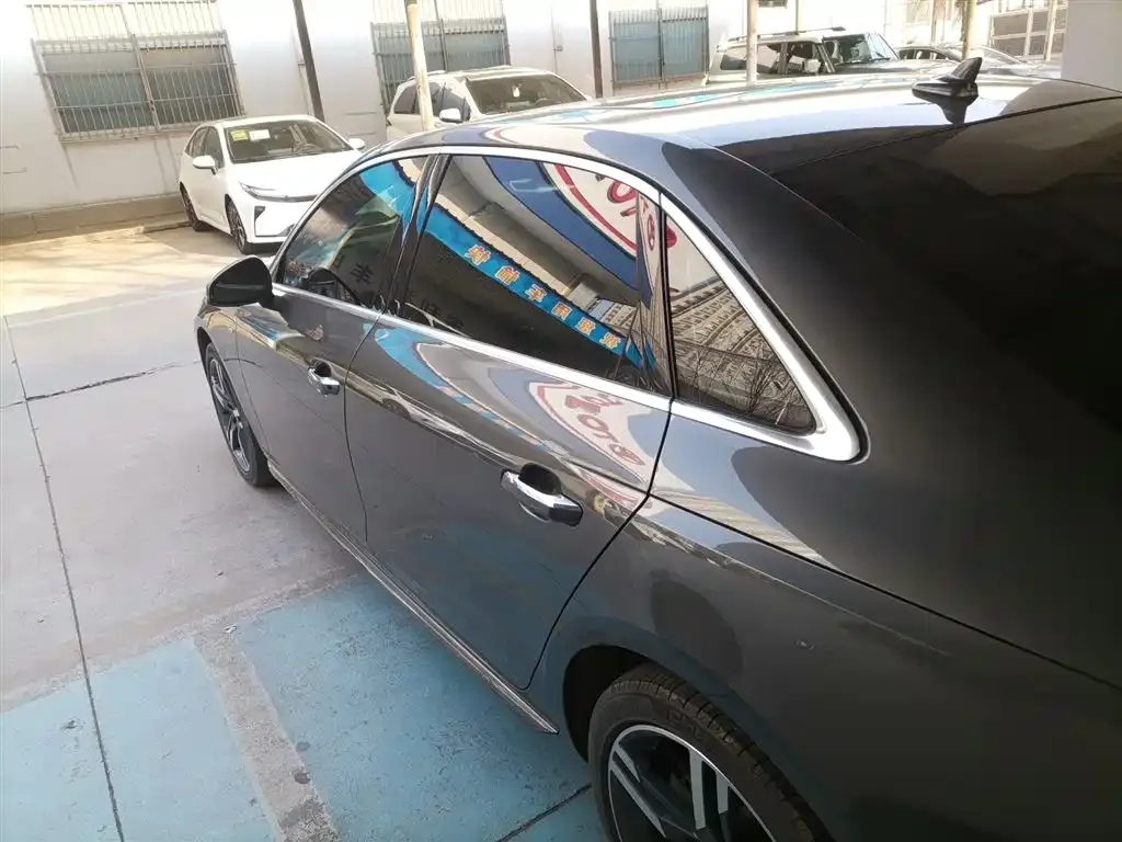 Audi A4L 2021 из CN, фото 10