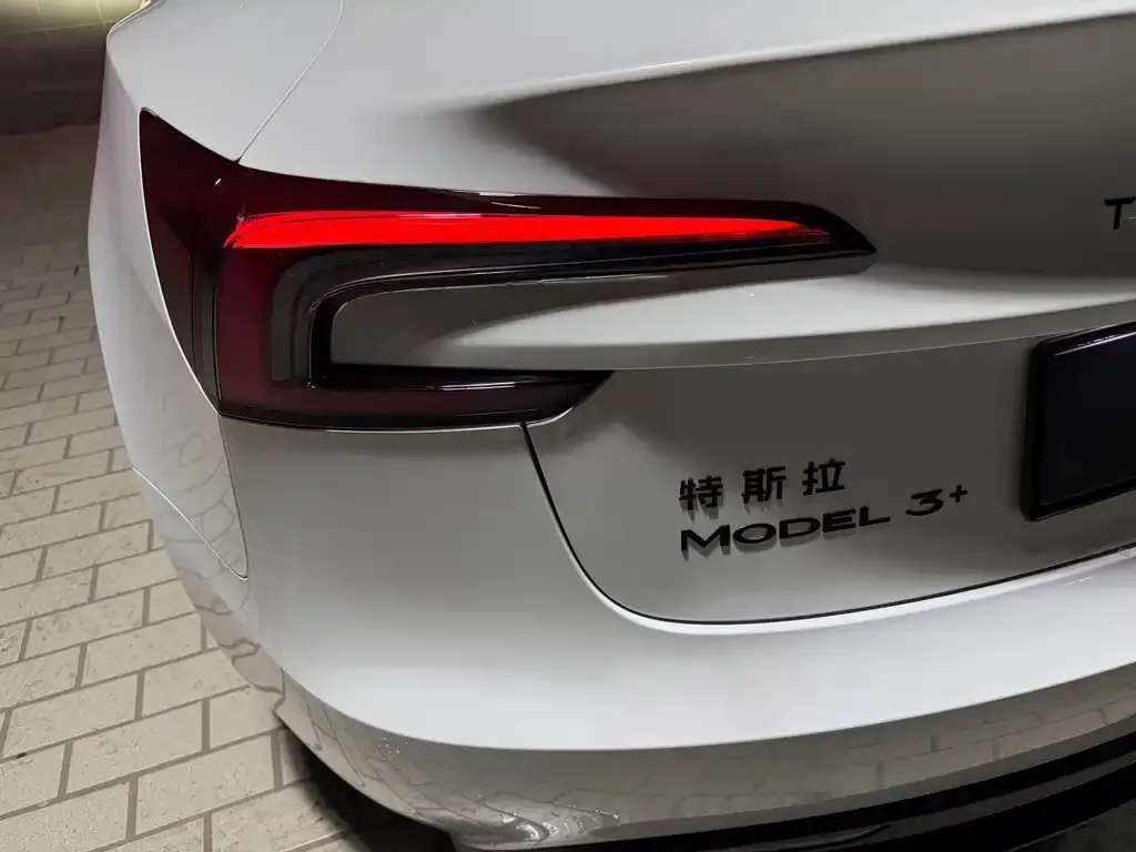Tesla Model 3 — фото 2