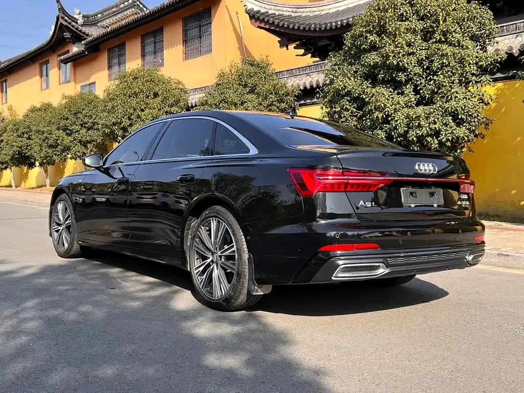 Audi A6L — фото 9