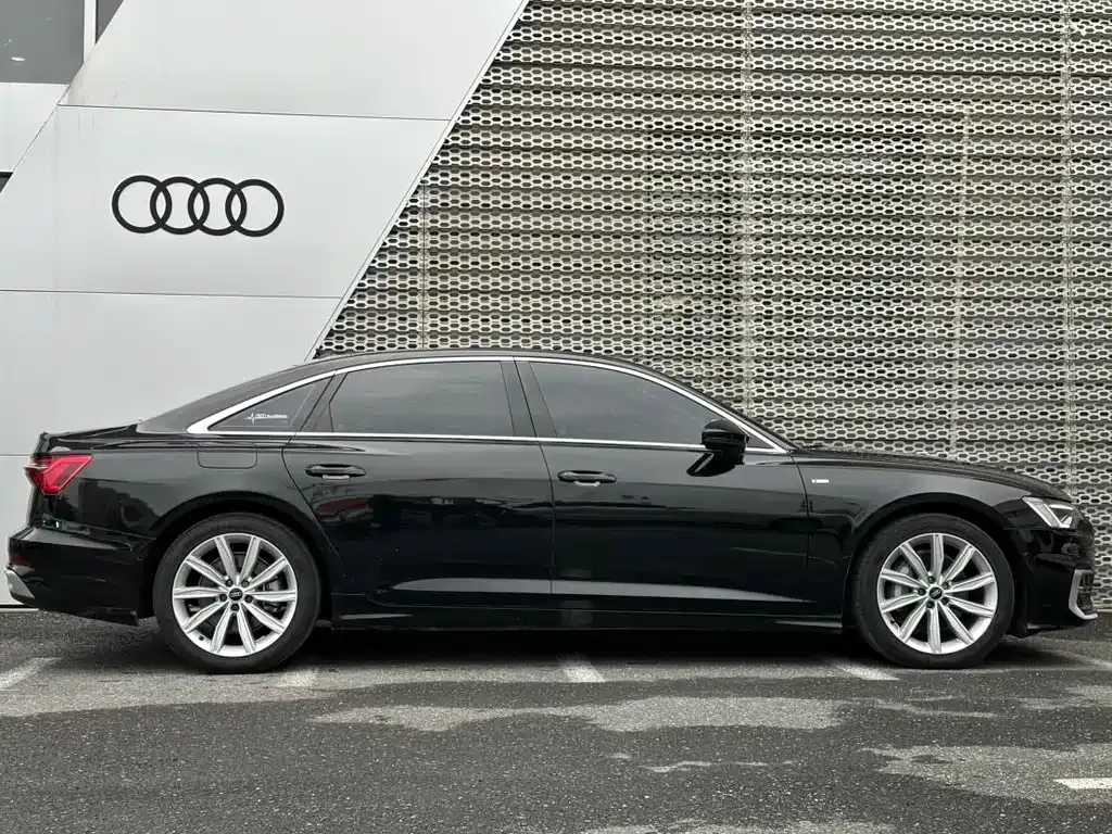 Audi A6L 2024 из CN, фото 9