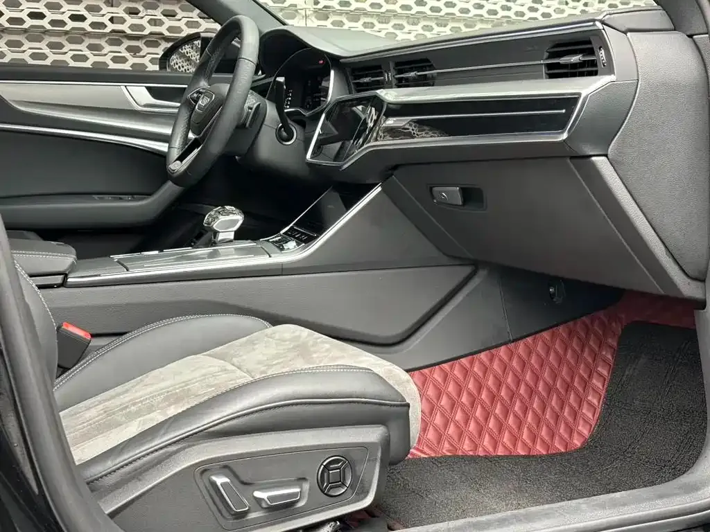 Audi A6L 2024 из CN, фото 3