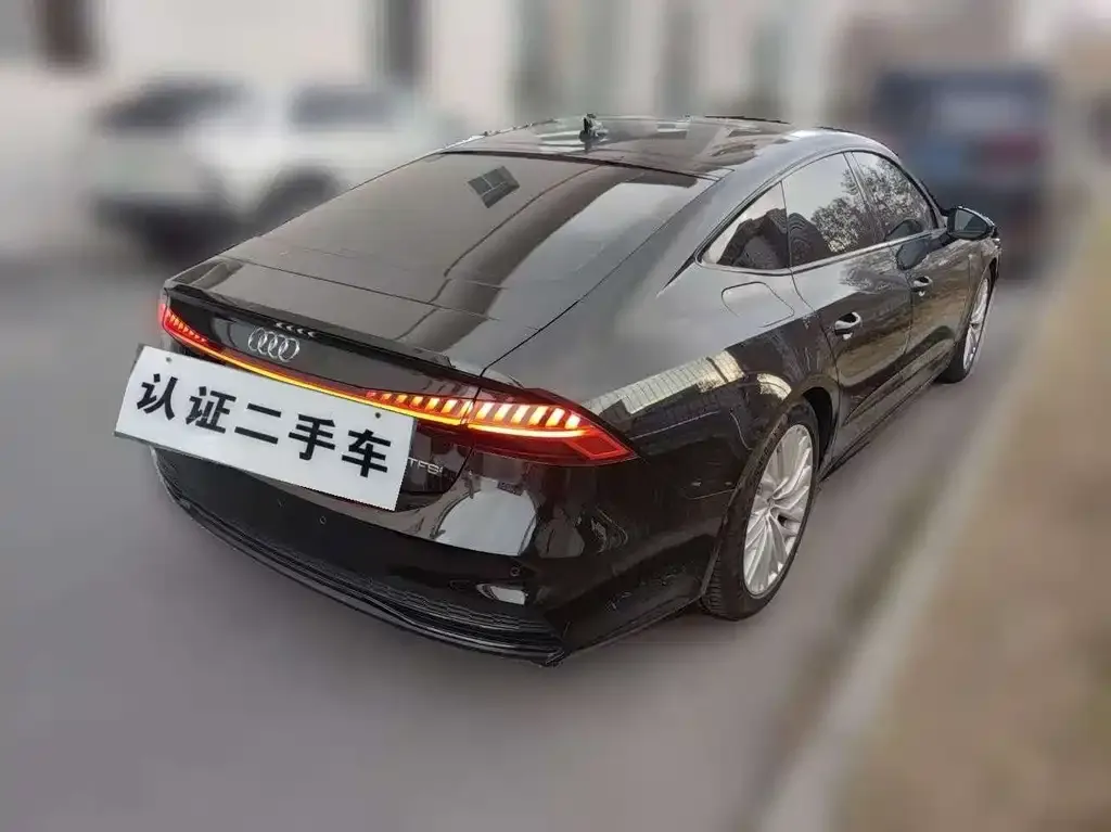 Audi A7 2022 из CN, фото 4