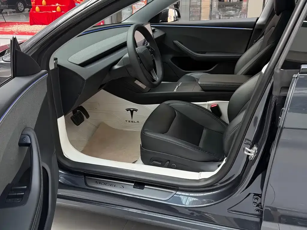 Tesla Model 3 — фото 6