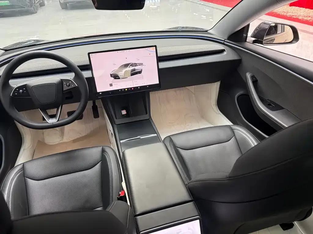 Tesla Model 3 — фото 10