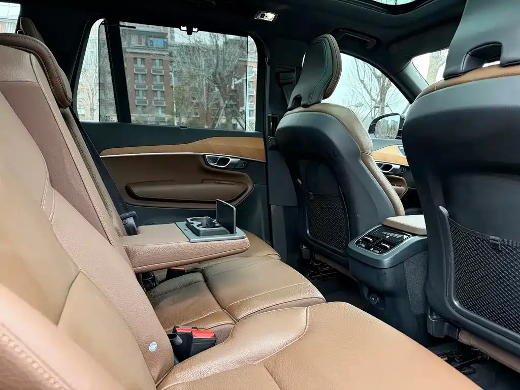 Volvo XC90 2022 из CN, фото 3