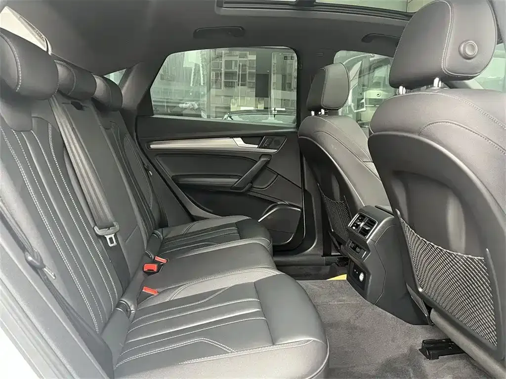 Audi Q5L Sportback 2021 из CN, фото 5