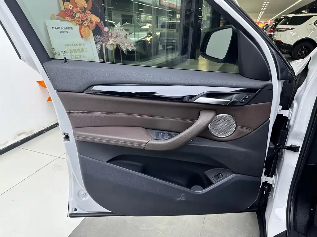 BMW X1 2022 из CN, фото 4