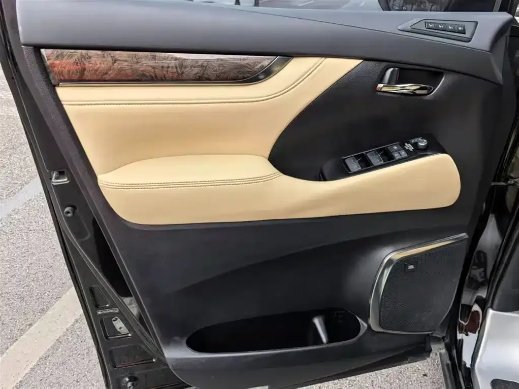 Toyota Alphard 2022 из CN, фото 6