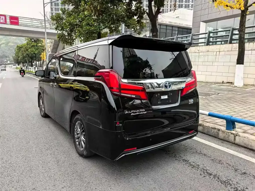 Toyota Alphard 2022 из CN, фото 10