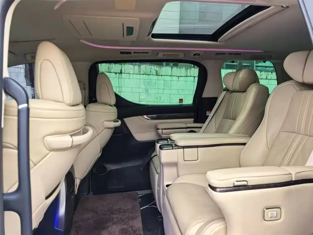 Toyota Alphard 2022 из CN, фото 3