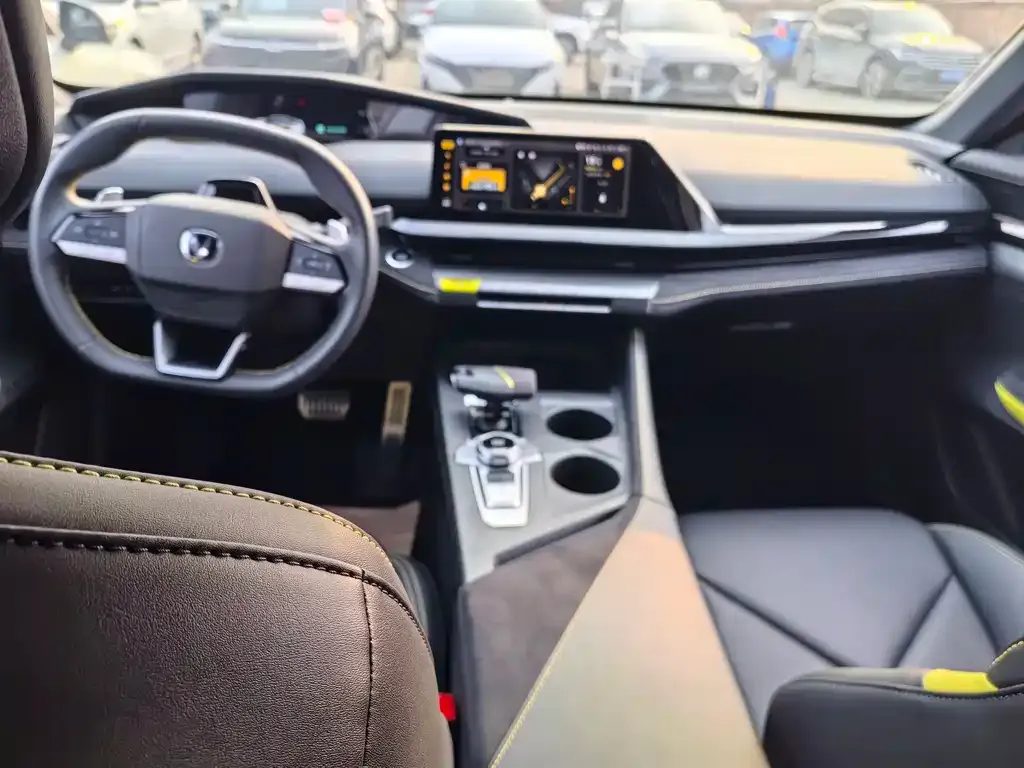 Changan UNI-V 2023 из CN, фото 6