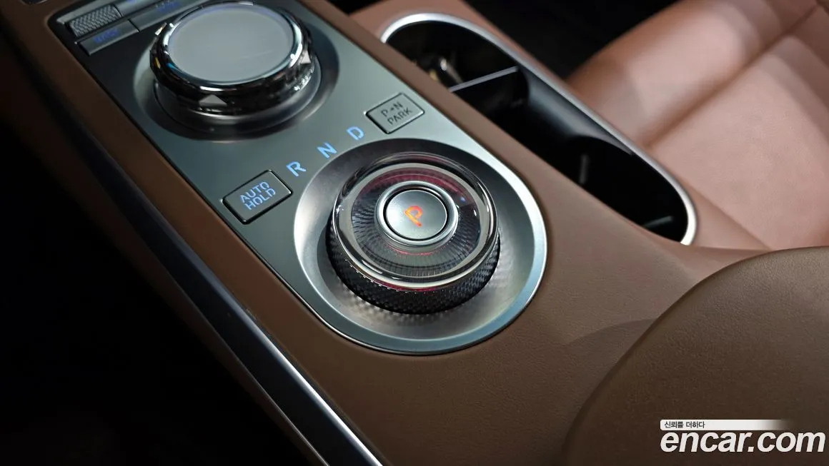 Genesis GV70 — фото 3