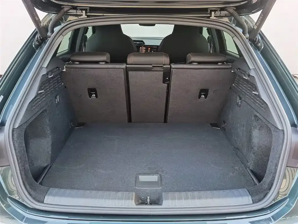Audi A3 2022 из CN, фото 9