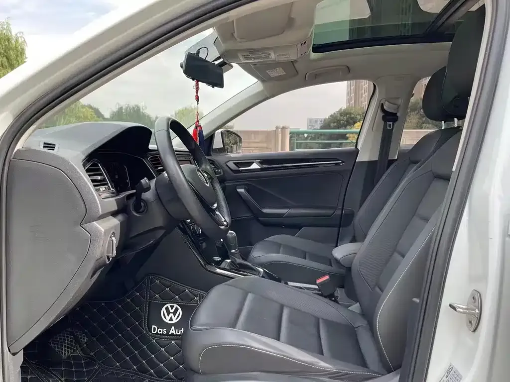 Volkswagen T-Roc 2021 из CN, фото 3