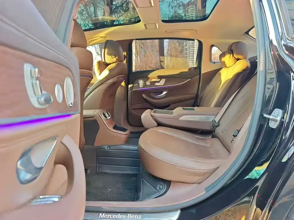 Mercedes-Benz E-Class 2023 из CN, фото 3