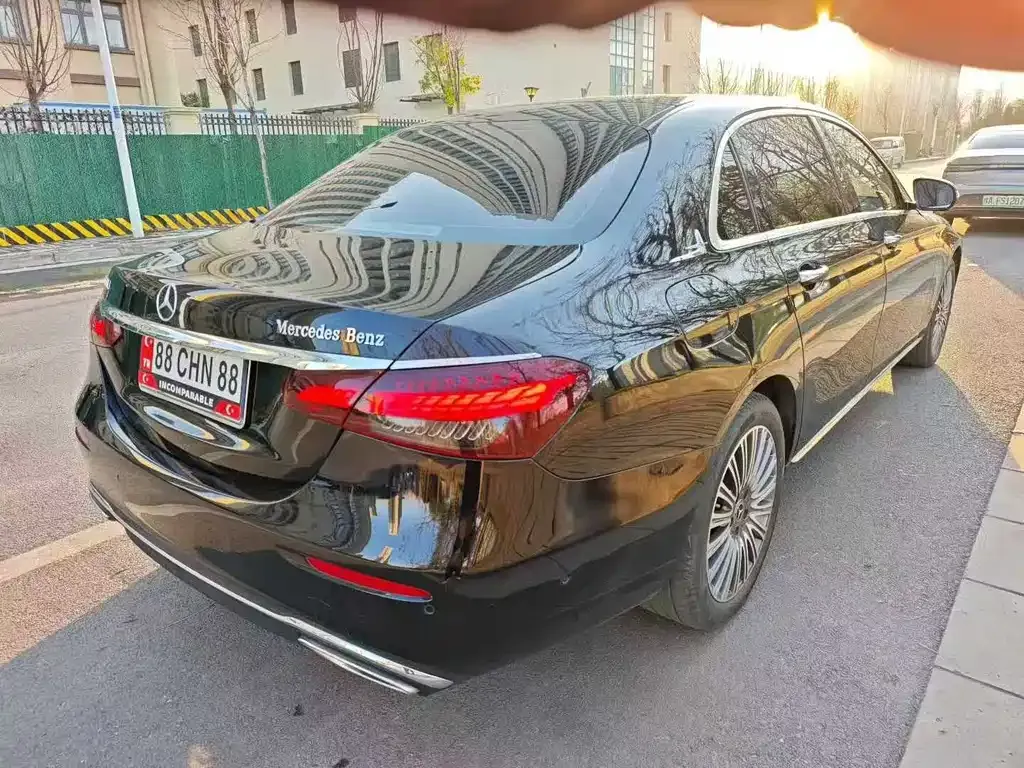 Mercedes-Benz E-Class 2023 из CN, фото 6