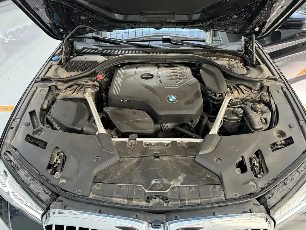 BMW 5 Series 2023 из CN, фото 8