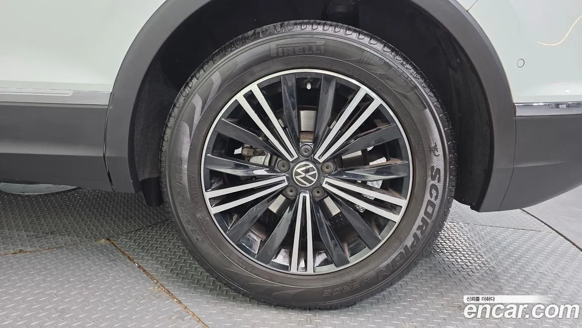 Volkswagen Tiguan 2022 из KR, фото 4