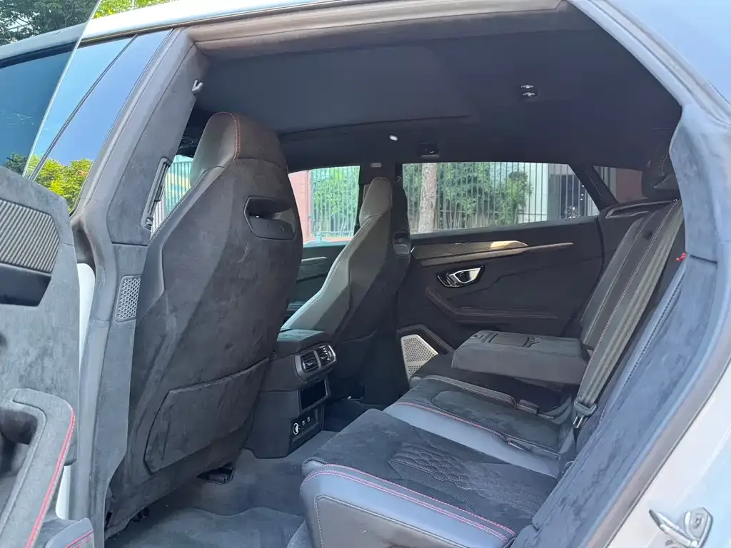 Lamborghini Urus 2024 из CN, фото 5