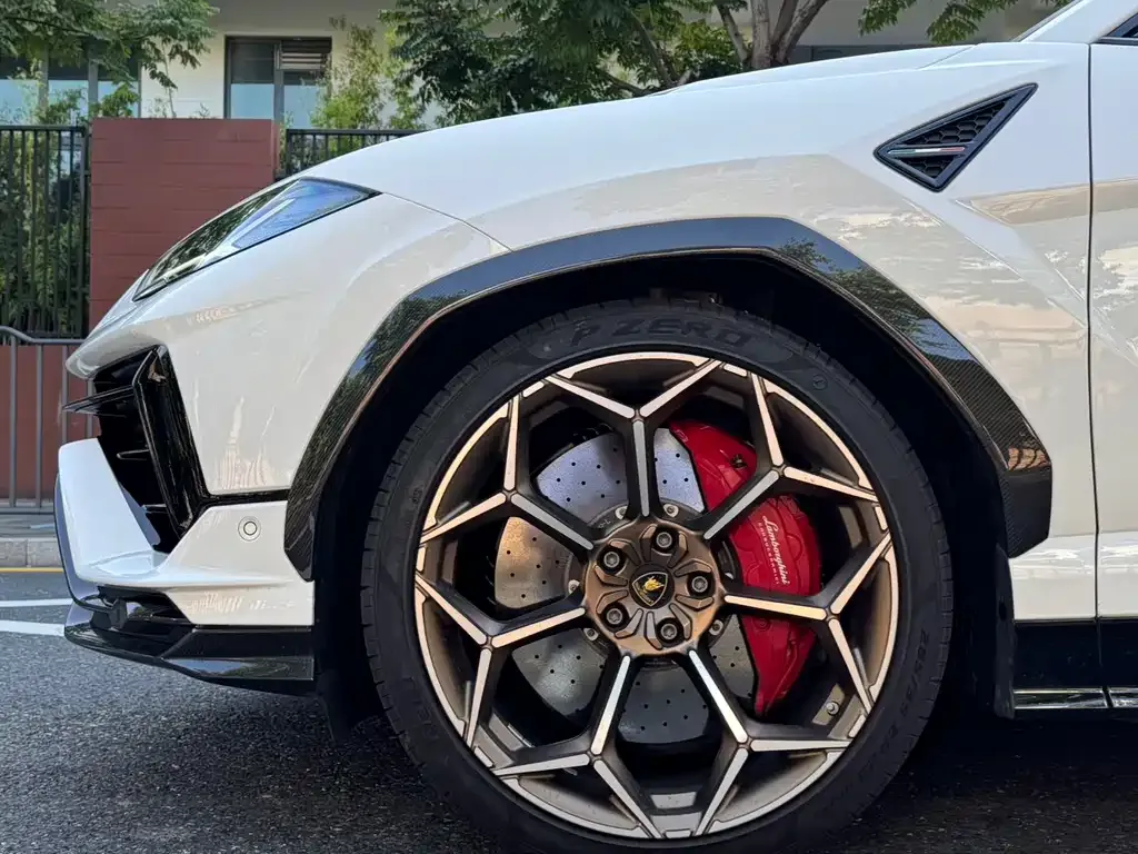 Lamborghini Urus 2024 из CN, фото 2