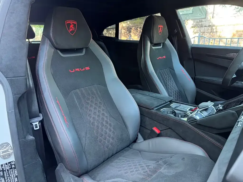 Lamborghini Urus 2024 из CN, фото 8