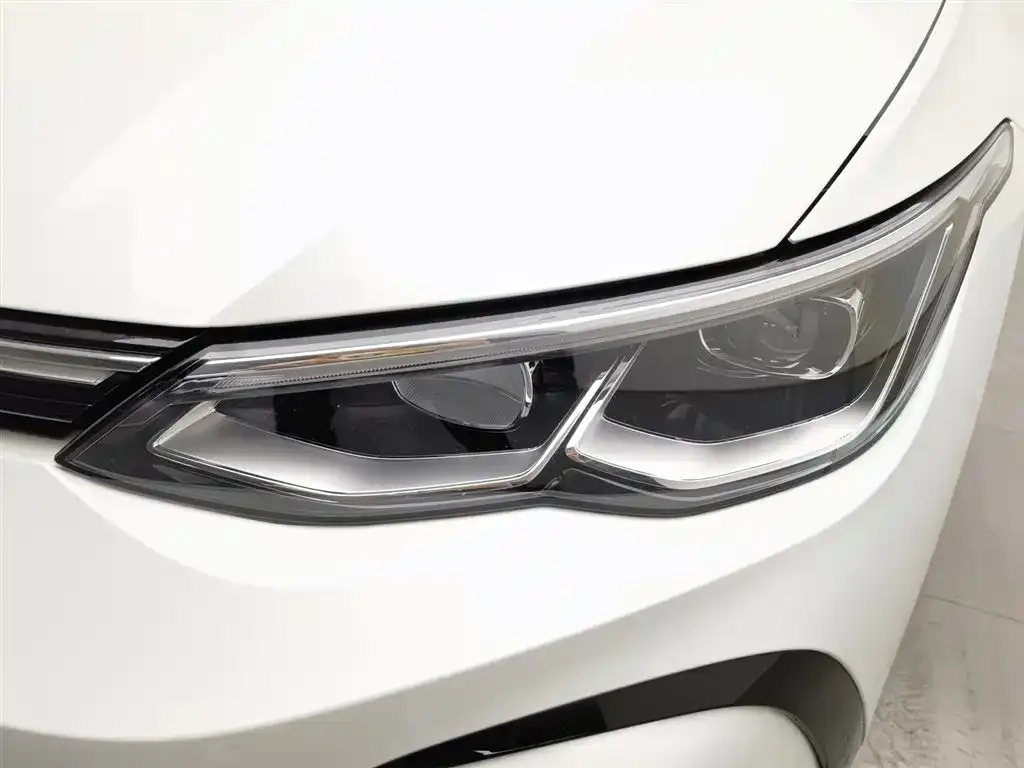 Volkswagen Golf 2022 из CN, фото 4