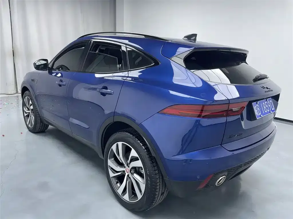 Jaguar E-PACE 2023 из CN, фото 2
