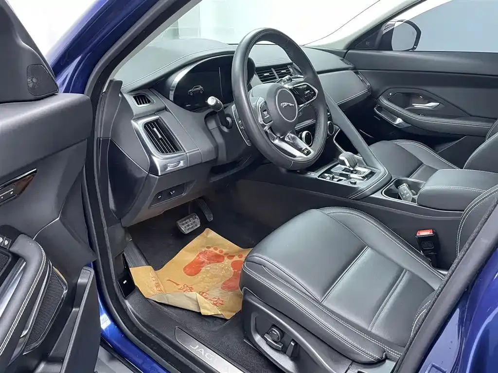 Jaguar E-PACE 2023 из CN, фото 9