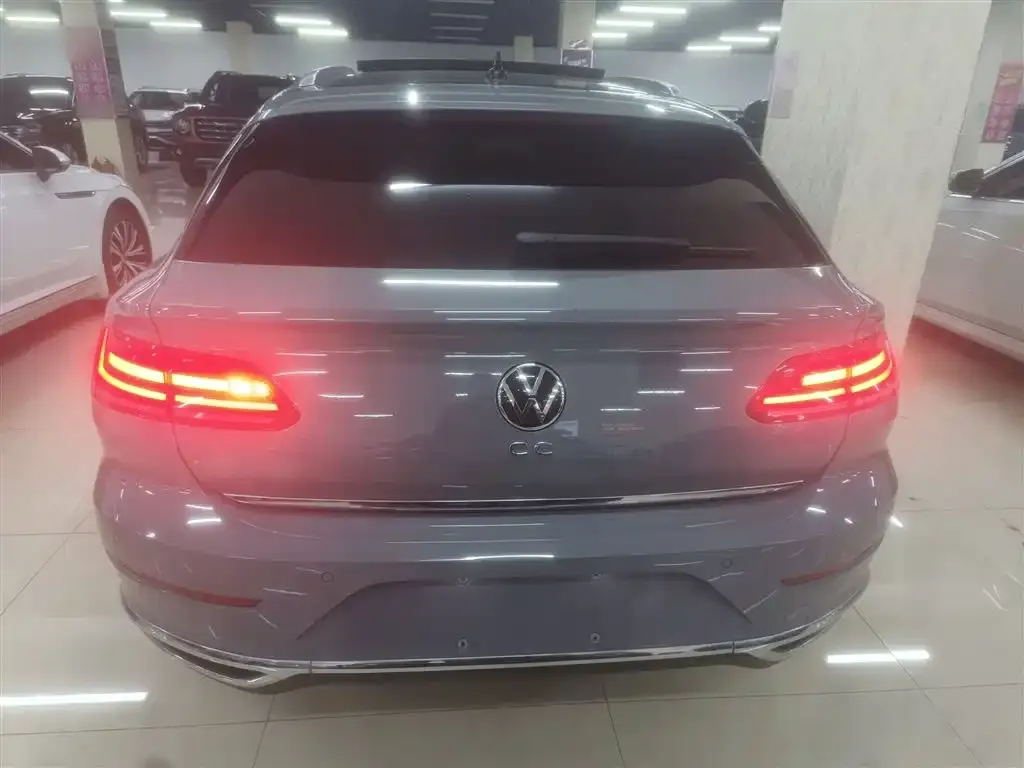Volkswagen CC 2023 из CN, фото 9