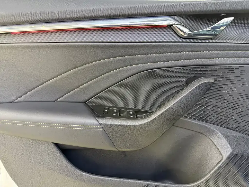 Skoda Octavia 2021 из CN, фото 10