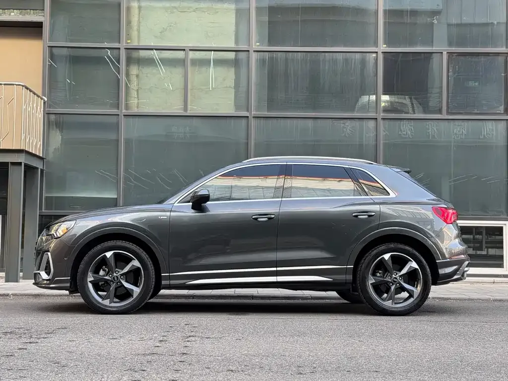 Audi Q3 2022 из CN, фото 6