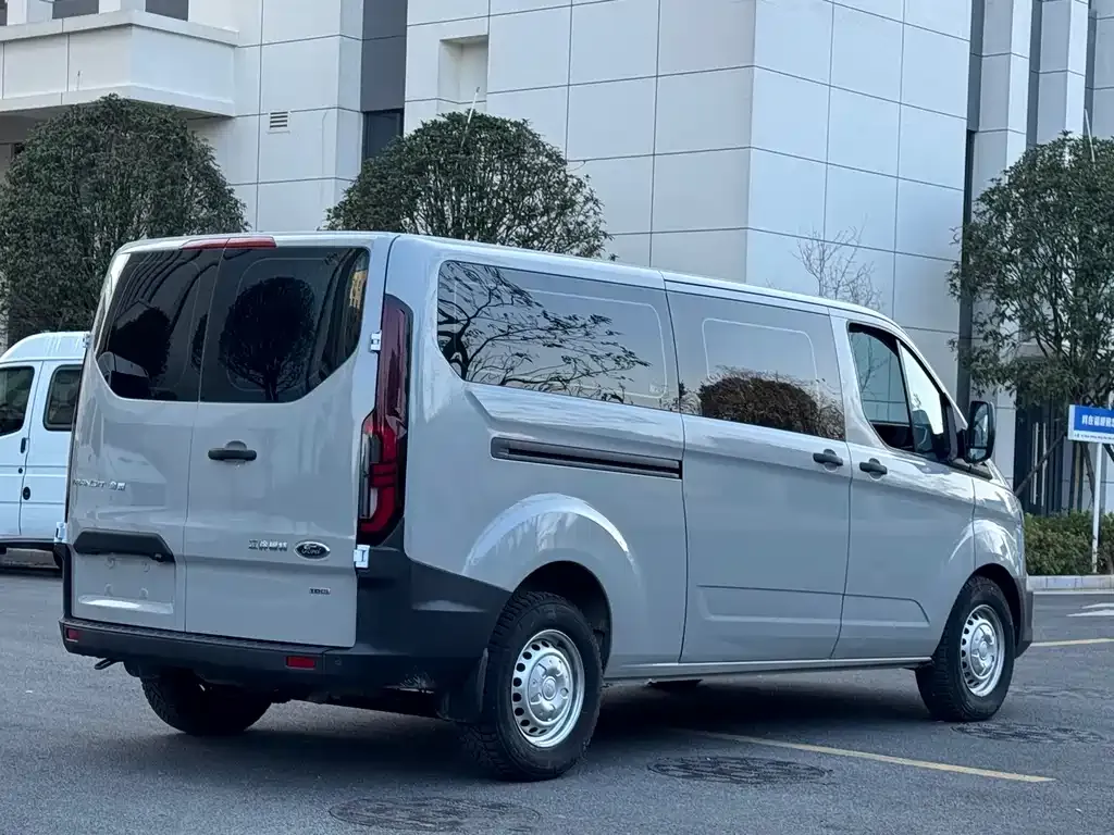 Ford Transit 2024 из CN, фото 2