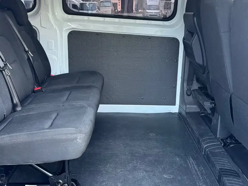 Ford Transit 2024 из CN, фото 4