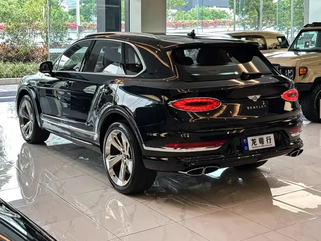 Bentley Bentayga 2021 из CN, фото 5
