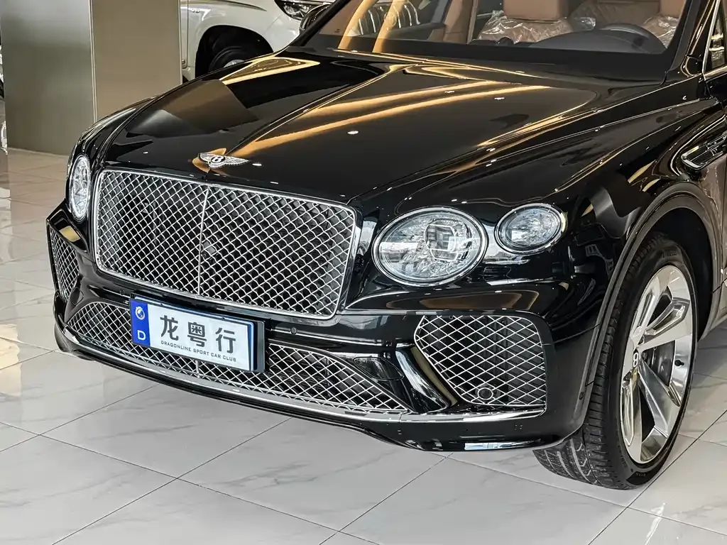 Bentley Bentayga 2021 из CN, фото 2
