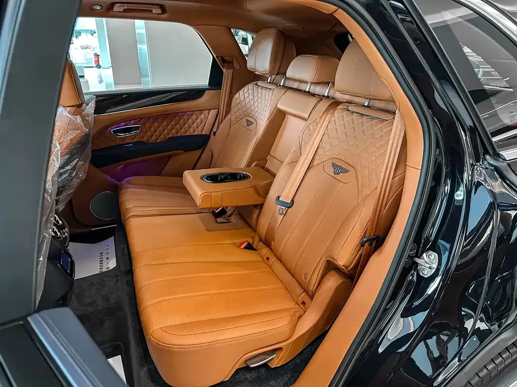 Bentley Bentayga 2021 из CN, фото 9