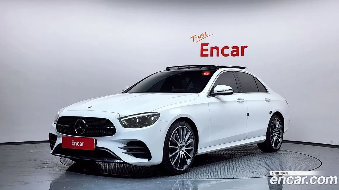 Mercedes-Benz E-Class — фото 1