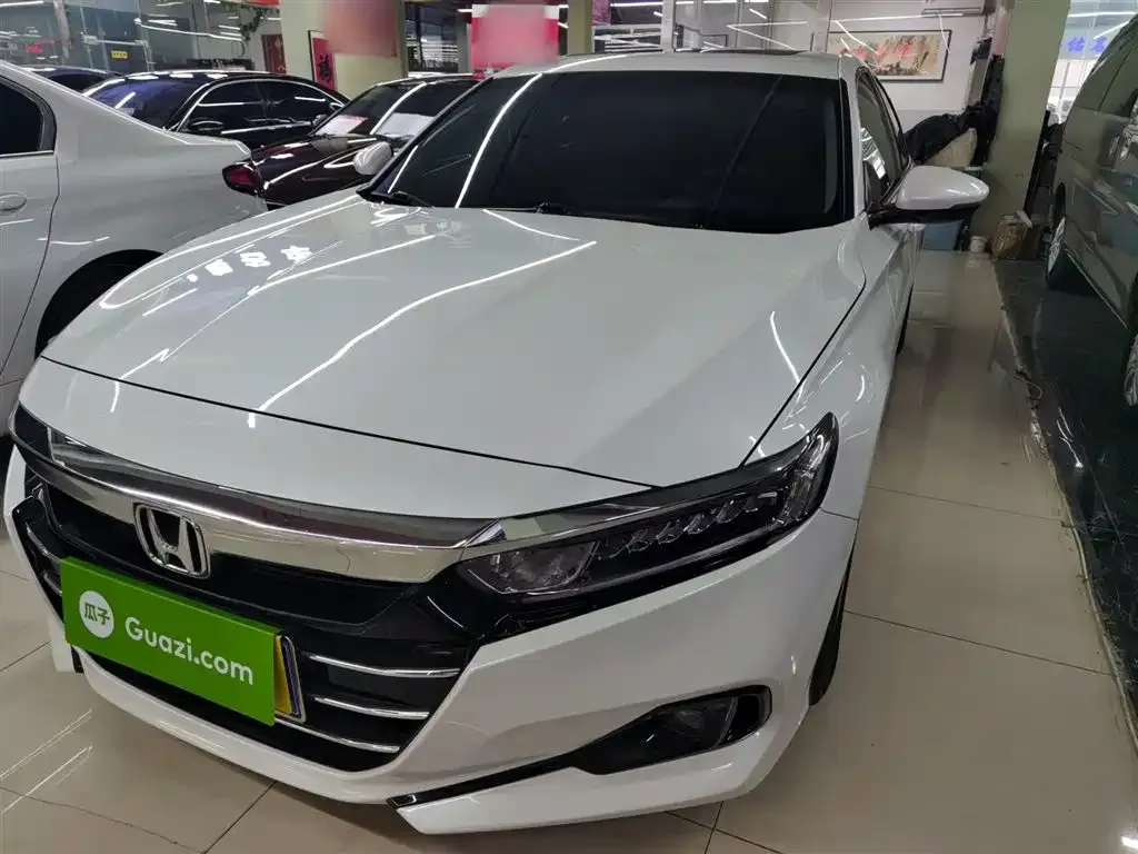 Honda Accord — фото 9