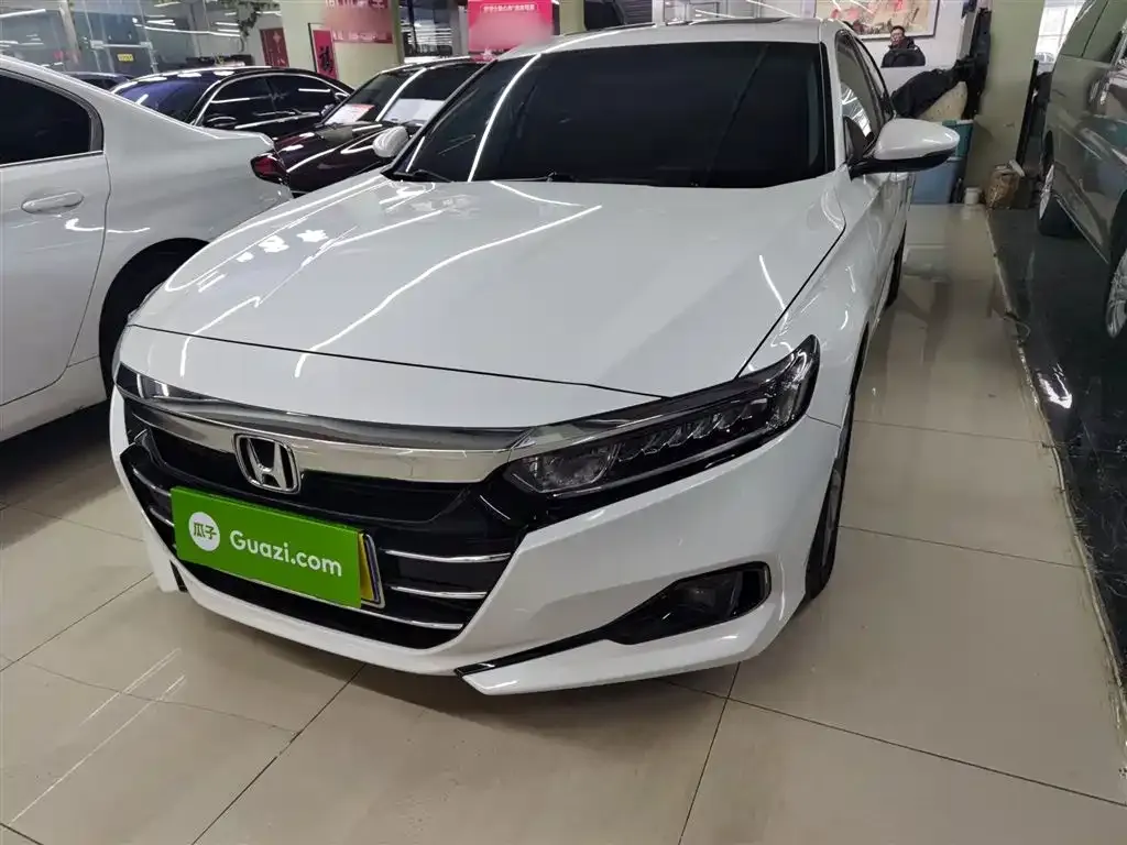 Honda Accord — фото 10