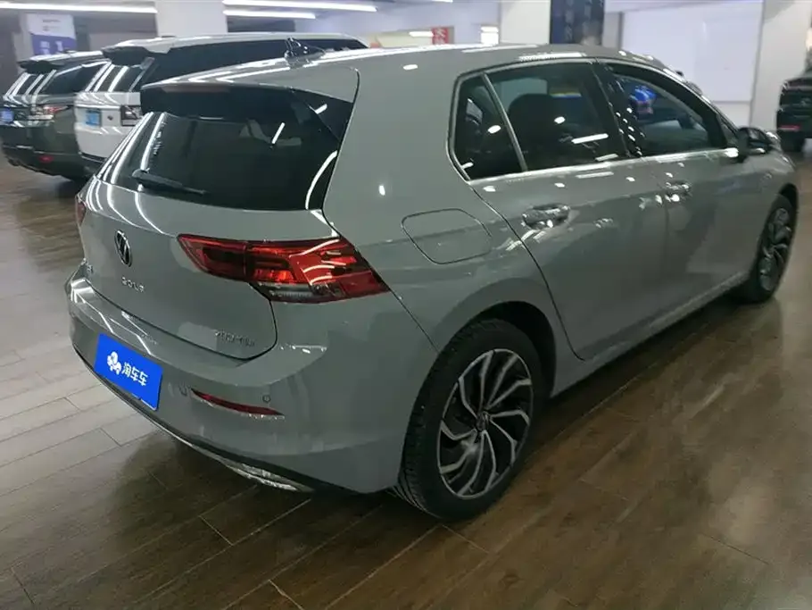 Volkswagen Golf 2024 из CN, фото 4