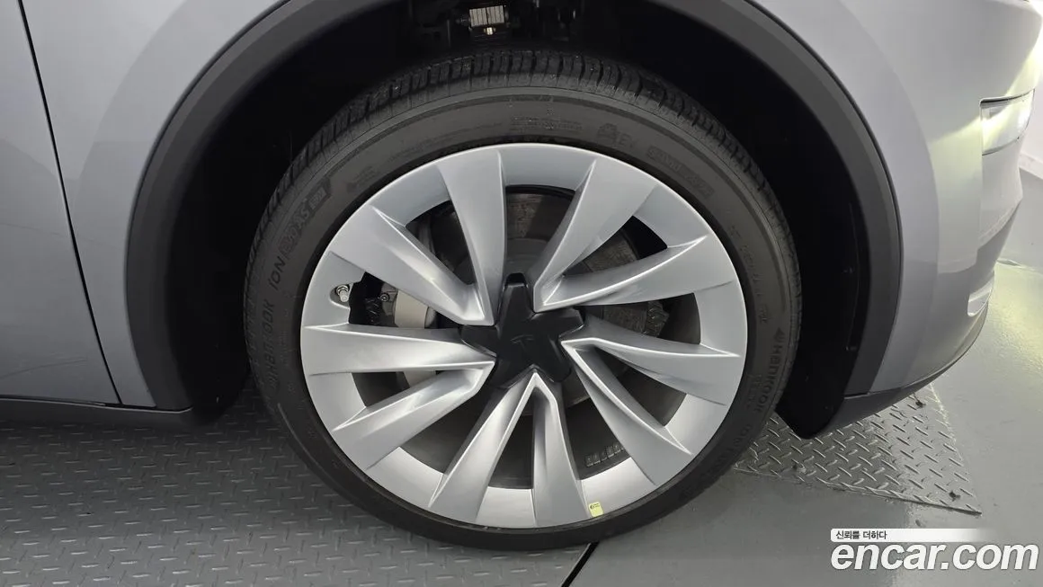 Tesla Model Y 2025 из KR, фото 9
