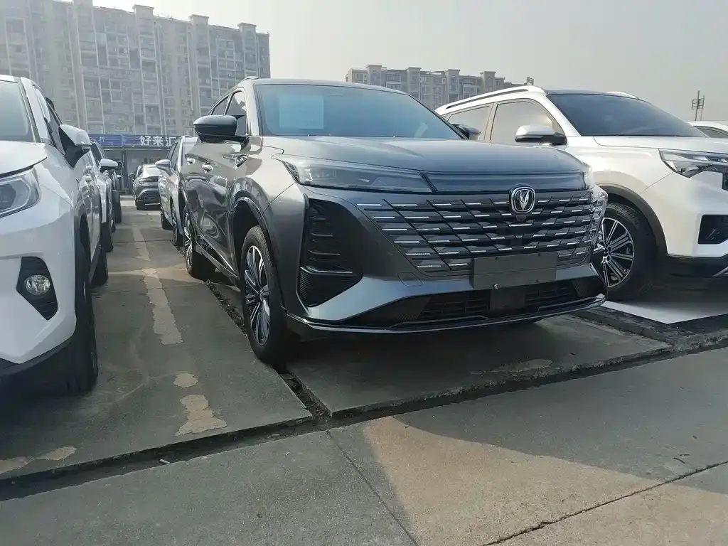 Changan CS75PLUS — фото 4