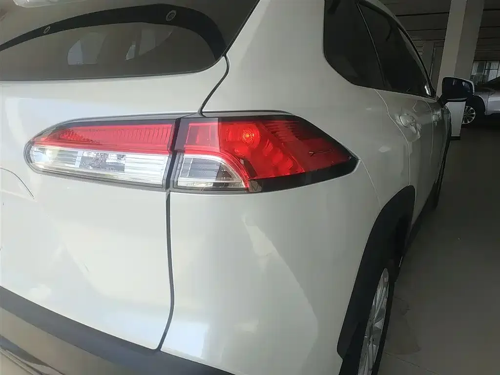 Toyota Frontlander 2022 из CN, фото 8